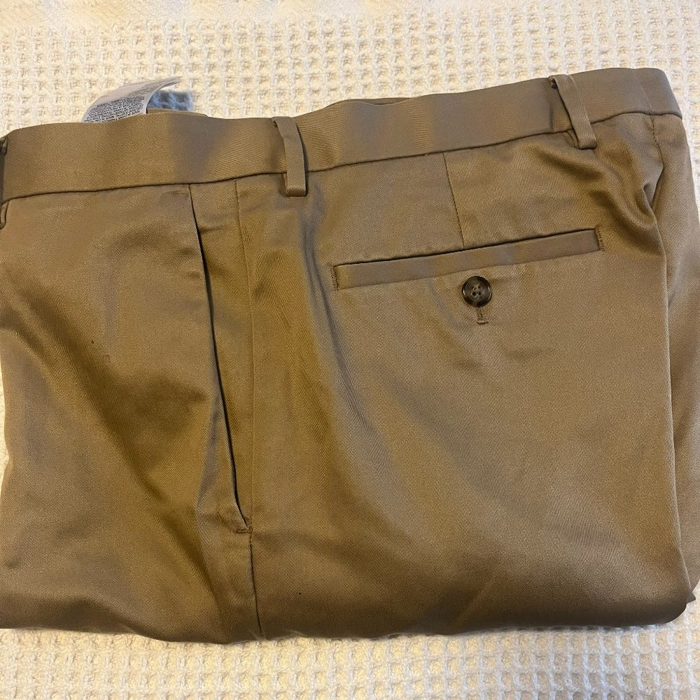 Banana Republic Khaki Dress Pants 33x32